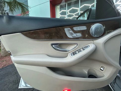 Used 2016 Mercedes-Benz C 300 Sedan image 17