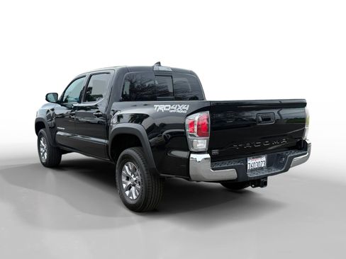 Used 2023 Toyota Tacoma TRD Off-Road image 3