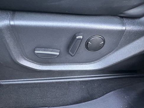 Used 2024 Ford Expedition XLT image 26