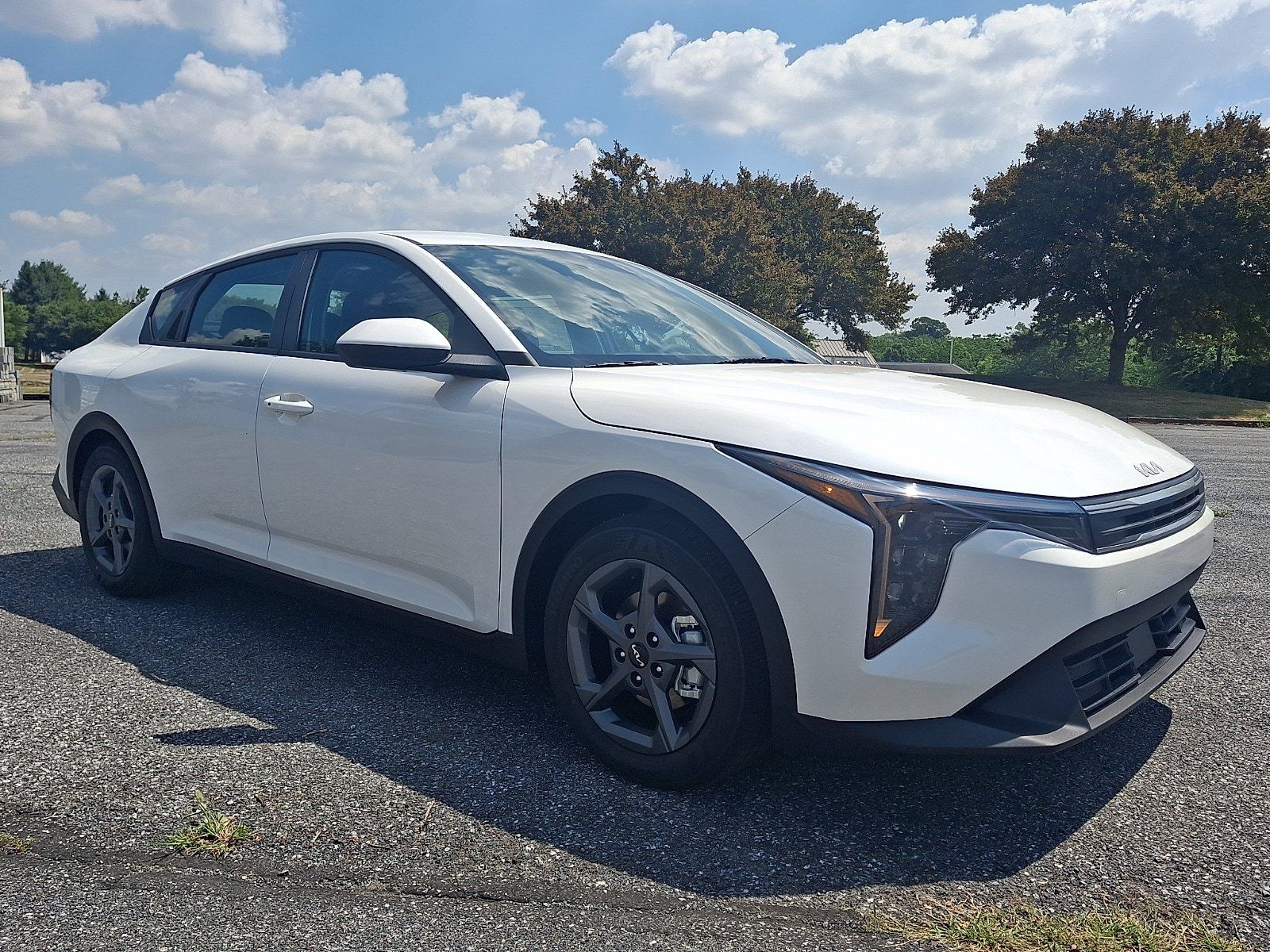 New 2026 Kia K4 FWD image 2
