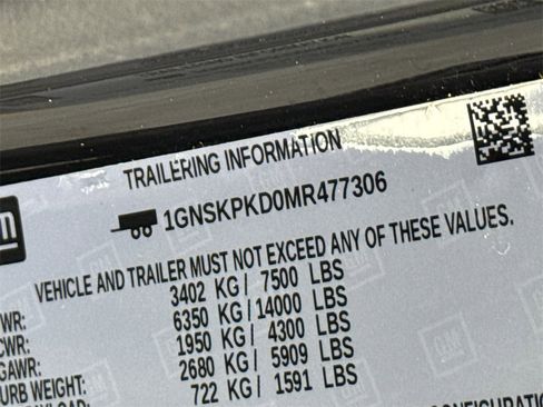 Used 2021 Chevrolet Tahoe Z71 w/ Rear Media and Nav Package image 37