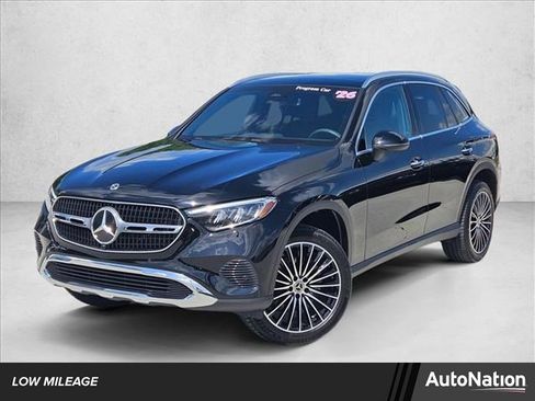 Certified 2026 Mercedes-Benz GLC 300 image 1