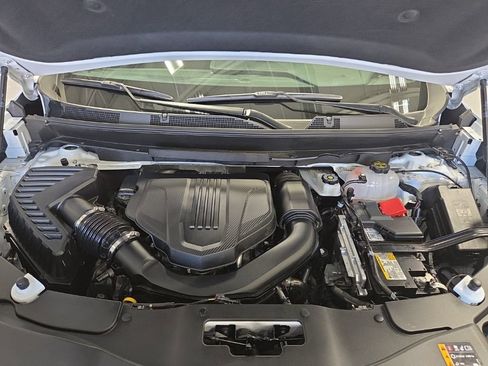 Used 2025 GMC Acadia Elevation image 44