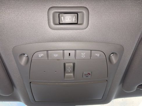 Used 2019 Nissan Pathfinder Platinum w/ Cargo Package FWD image 16