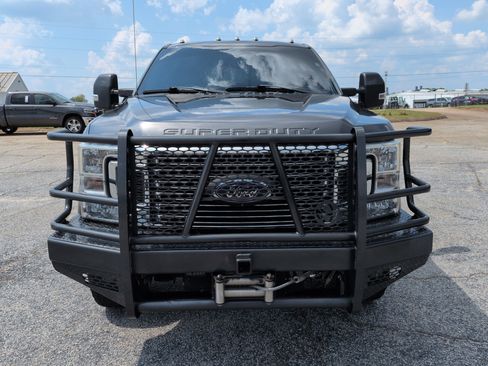 Used 2020 Ford F350 Lariat w/ Lariat Value Package AWD/4WD image 7