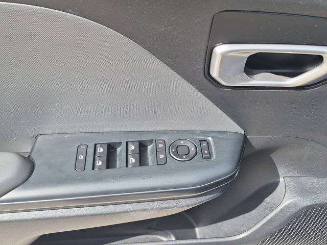 Used 2025 Kia K4 FWD image 13