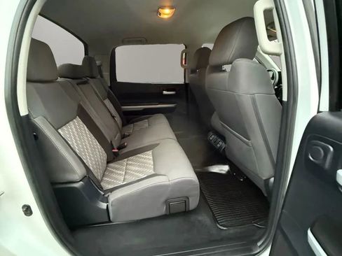 Used 2018 Toyota Tundra SR5 image 9
