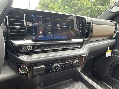 New 2026 Chevrolet Silverado 2500 High Country w/ High Country Premium Package AWD/4WD image 26