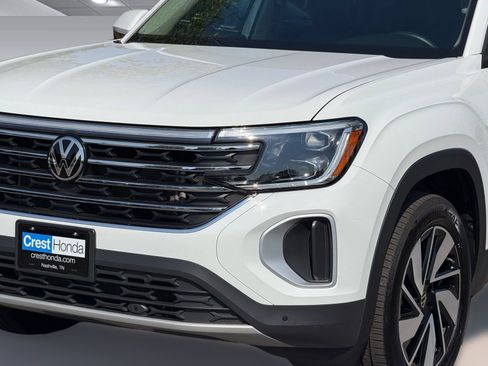 Used 2025 Volkswagen Atlas SE FWD image 12