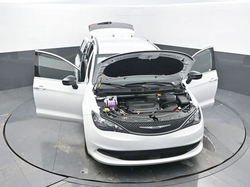 New 2026 Chrysler Voyager LX image 68