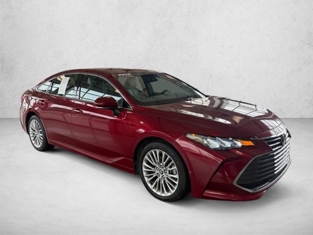 Used 2019 Toyota Avalon XLE w/ Moonroof Package FWD image 3
