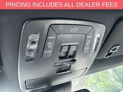 Certified 2026 Toyota Sienna XSE FWD image 10