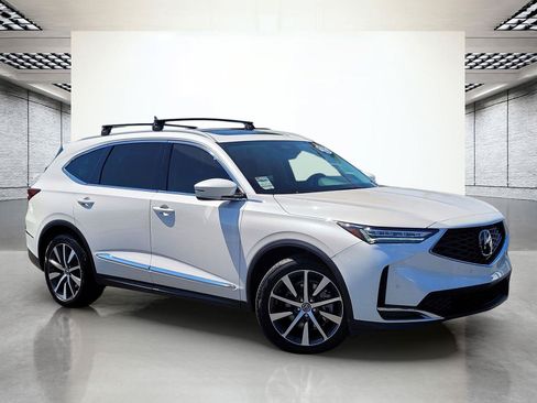 Used 2025 Acura MDX SH-AWD w/ Technology Package image 2