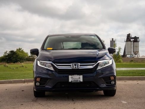 Used 2018 Honda Odyssey EX image 2