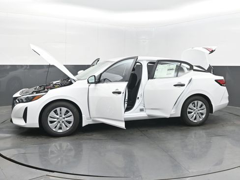 New 2025 Nissan Sentra S image 40