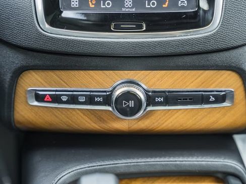 Certified 2023 Volvo XC90 B6 Plus AWD/4WD image 24