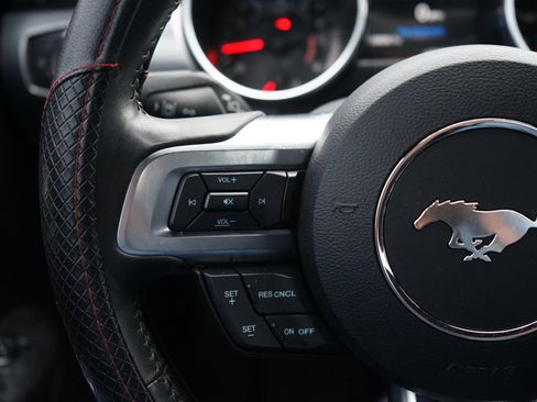 Used 2022 Ford Mustang GT RWD image 20