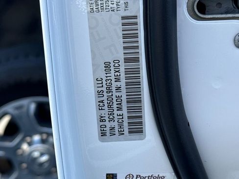 Used 2024 RAM 2500 Big Horn image 41