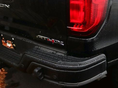 New 2024 GMC Canyon AT4X w/ AT4X AEV Edition AWD/4WD image 5