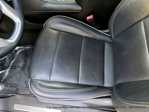 Used 2021 GMC Yukon SLT RWD image 18