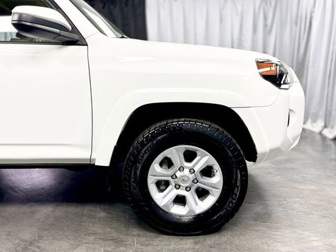 Used 2017 Toyota 4Runner SR5 image 11