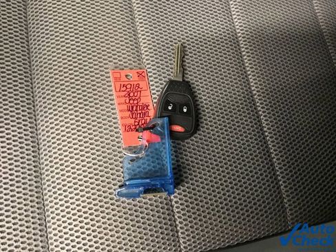 Used 2007 Jeep Wrangler Unlimited Sahara w/ Dual Top Group image 45