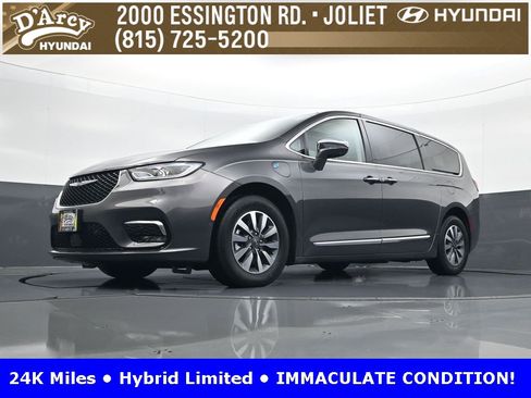 Used 2022 Chrysler Pacifica Limited image 22