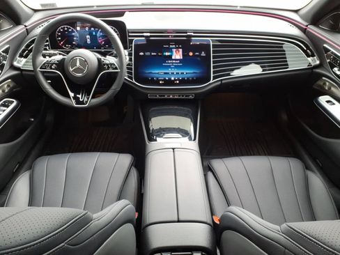 Used 2026 Mercedes-Benz E 350 4MATIC Sedan image 20