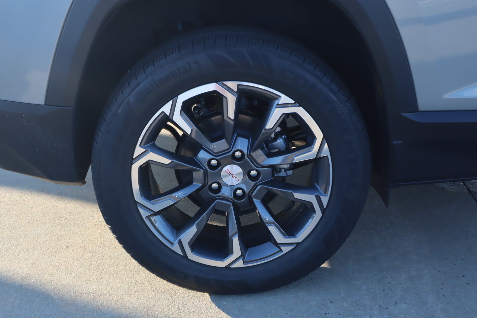 New 2027 GMC Terrain Elevation w/ Elevation Premium Package FWD image 19