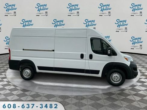 Used 2026 RAM ProMaster 2500 w/ Convenience Group FWD image 4
