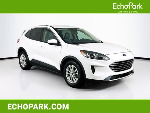 Used 2020 Ford Escape SE FWD image 1