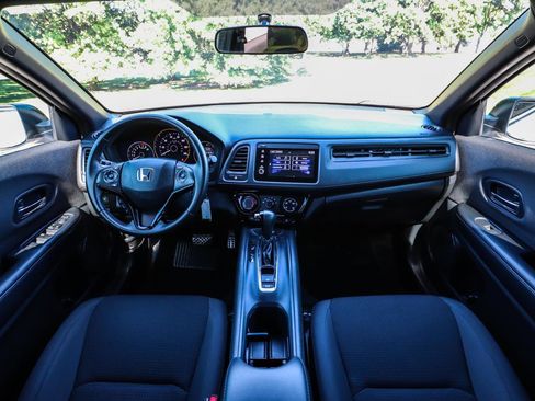 Used 2022 Honda HR-V Sport image 2