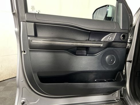 Used 2021 Ford Expedition XLT AWD/4WD image 14