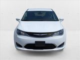 Used 2018 Chrysler Pacifica Touring Plus image 2