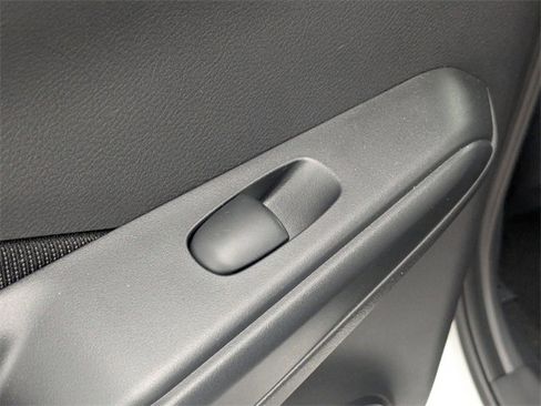 New 2025 Nissan Kicks Play S image 25