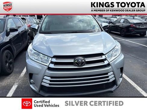 Used 2018 Toyota Highlander XLE w/ Protection Package #3 AWD/4WD image 3