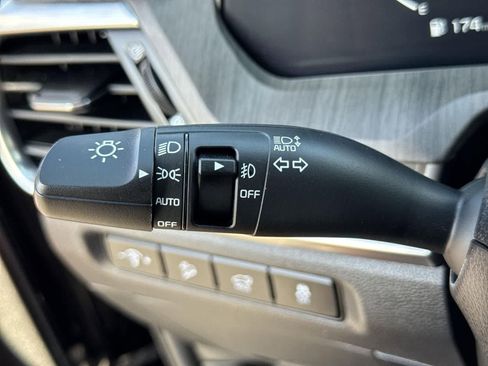 Used 2024 Kia Telluride SX w/ Towing Package image 26