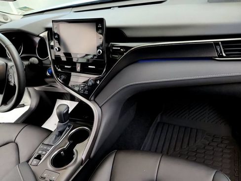 Used 2024 Toyota Camry XSE w/ Navigation Package FWD image 16
