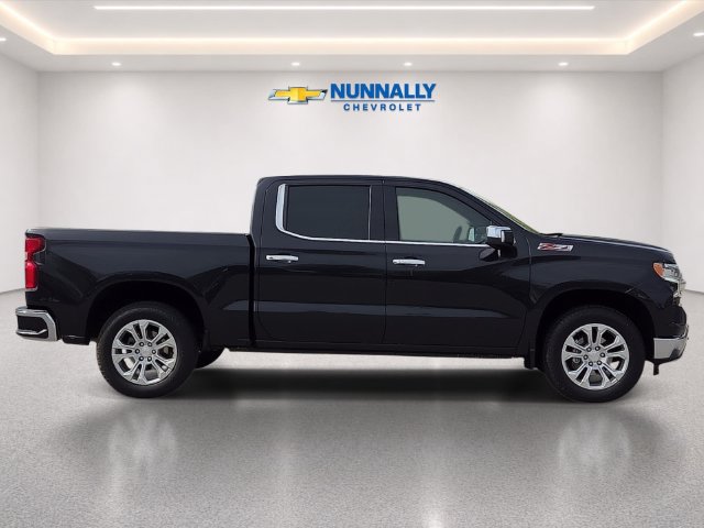 Used 2023 Chevrolet Silverado 1500 LTZ w/ LTZ Premium Package AWD/4WD image 6