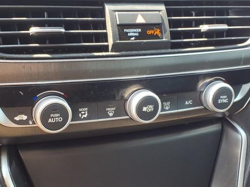 Used 2018 Honda Accord LX image 16