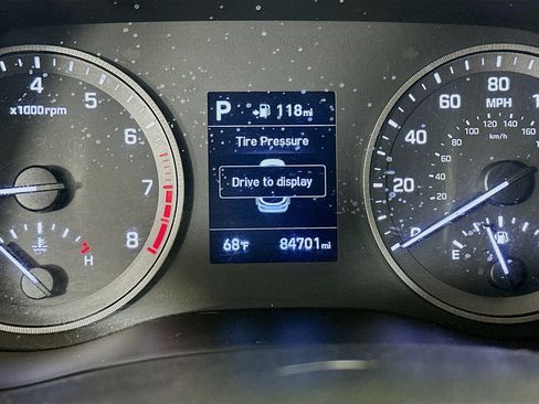 Used 2021 Hyundai Tucson Limited w/ Cargo Package AWD/4WD image 19