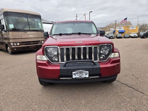 Used 2012 Jeep Liberty Limited Jet w/ Exterior Appearance Group image 2