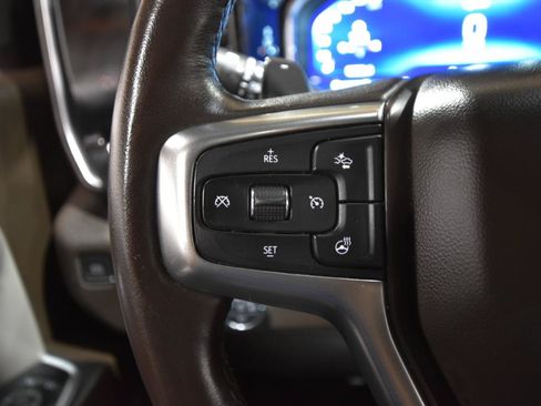 Used 2022 Chevrolet Silverado 1500 LTZ w/ LTZ Premium Package AWD/4WD image 21
