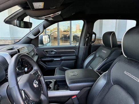 Used 2025 RAM 1500 Laramie AWD/4WD image 9