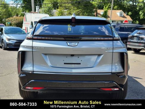 Used 2024 Cadillac Lyriq Luxury w/ LPO, Floor Liner Package image 4