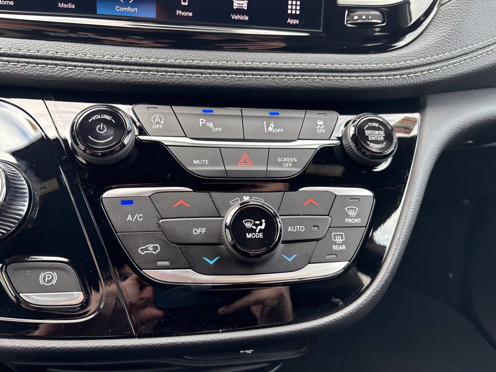 New 2027 Chrysler Pacifica Select FWD image 41