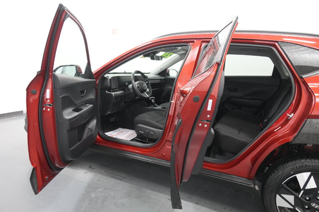 Used 2024 Hyundai Kona SEL AWD/4WD image 19