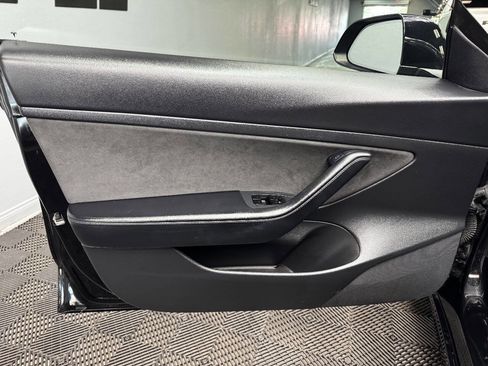 Used 2021 Tesla Model 3 Standard Range Plus image 34