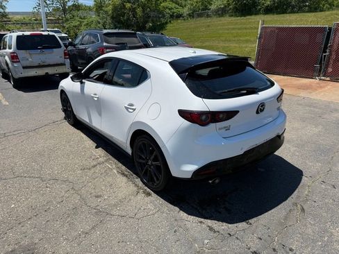 Used 2024 MAZDA MAZDA3 Hatchback w/Premium Plus Pkg AWD/4WD image 2