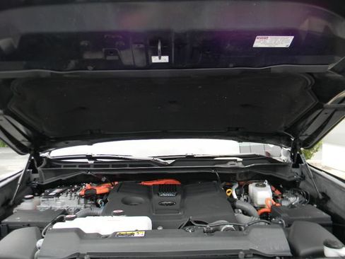 Used 2022 Toyota Tundra Capstone AWD/4WD image 8